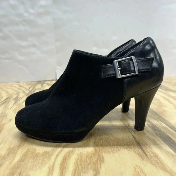 Clarks Collection Narine Ada Black Suede Leather High Heel Bootie Size 8 M - Picture 2 of 12